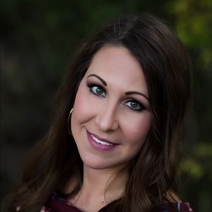 Meet your Posher, Denise